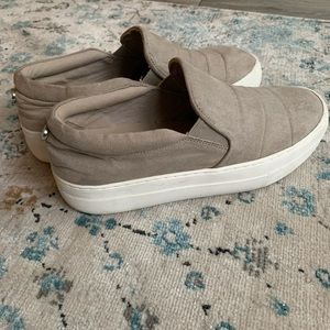 Steven Madden ‘Gills’ sneaker